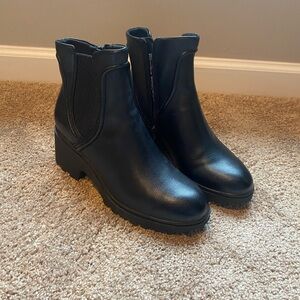 BareTraps Draya Chelsea Boots, Black